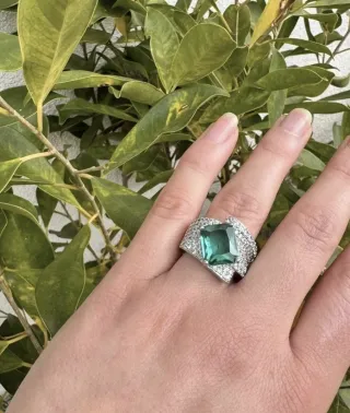 Anello argento 925 con grande pietra verde