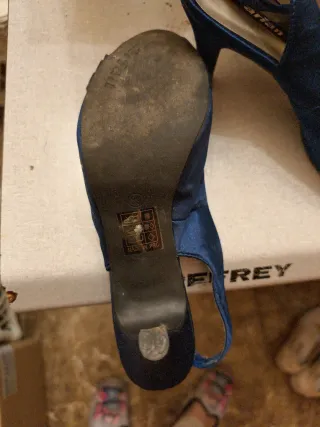 Zapatos de tacón azul