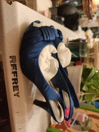 Zapatos de tacón azul