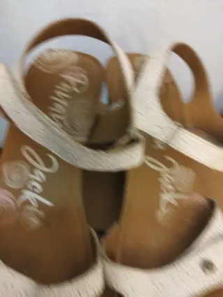 Sandalias Panama Jack cómodas blancas