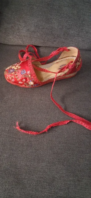 Traje de Fallera 10 años, manteletas y espardeña