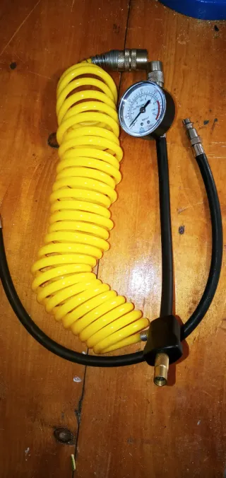 Manguera de aire con manómetro