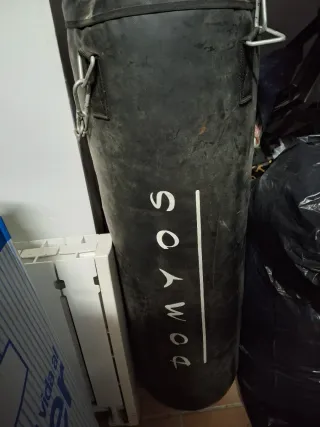 Saco de boxeo Domyos. Incluye escuadra para pared