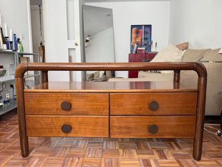 Aparador de madera maciza