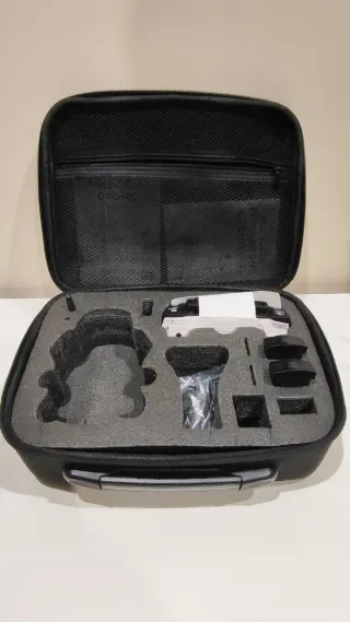 Maletín Drone Eachine con mando y 2 baterías.