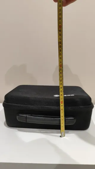 Maletín Drone Eachine con mando y 2 baterías.