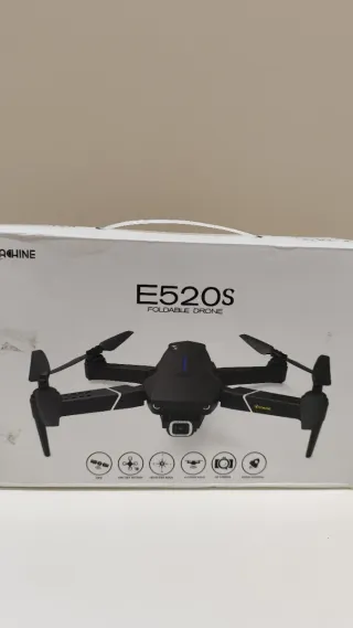 Maletín Drone Eachine con mando y 2 baterías.