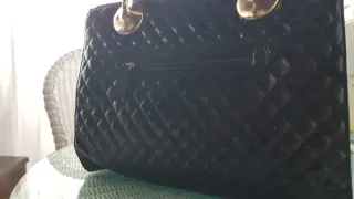 Bolso de mano polipiel negro brillante