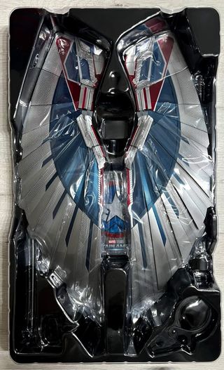 Capitán América Falcon MMS779 HOT TOYS MARVEL