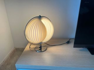 Lámpara de mesa diseño moderno