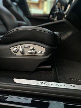 Porsche Macan S