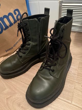 Botas verdes estilo militar