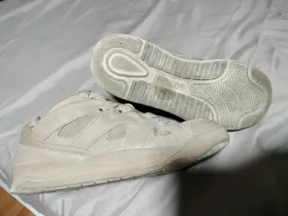 Zapatillas Bershka chico beige