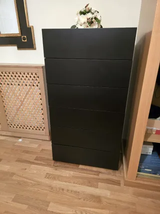 Cajonera negra moderna