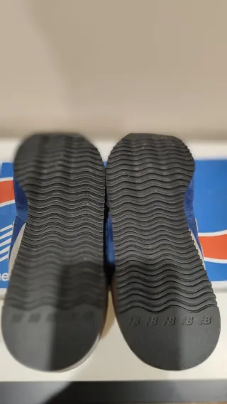 Zapatillas New Balance 420 Azul/Beige sin estrenar