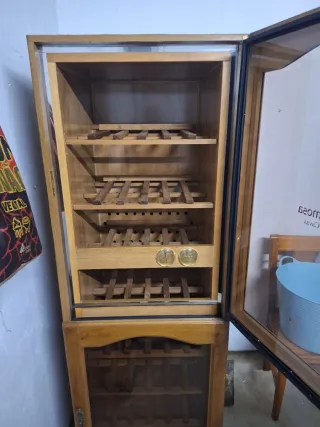 Vinoteca de roble español