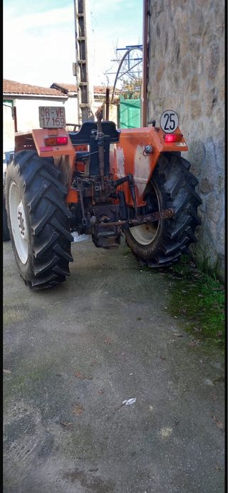 Tractor Fiat 450