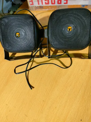 Altavoces coche/ordenador negros