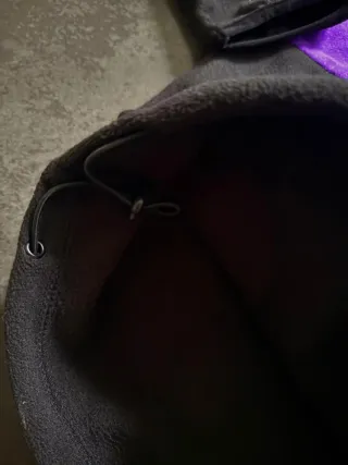 Sudadera Fila Polar Negra y Morada