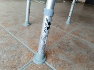 Silla de ducha regulable