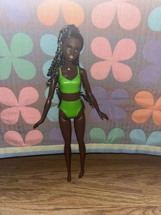 Muñeca Barbie Negra Traje Baño Verde