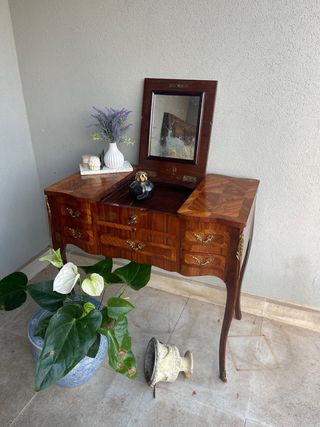 Tocador francés antiguo marquetería