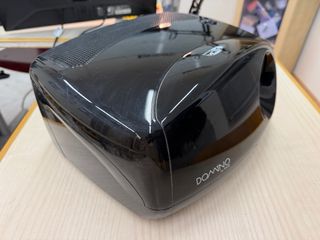 Proyector DOMINO Negro