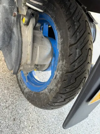 Suzuki Address 49cc Scooter Automática