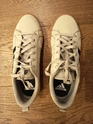 Bambas Adidas Beige y Blancas