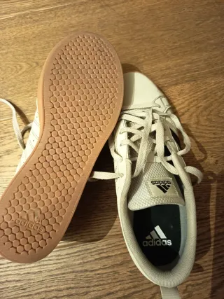 Bambas Adidas Beige y Blancas
