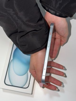 iPhone 15 Rosa/Morado