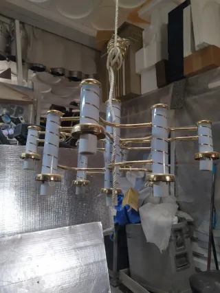 Lámpara de techo dorada