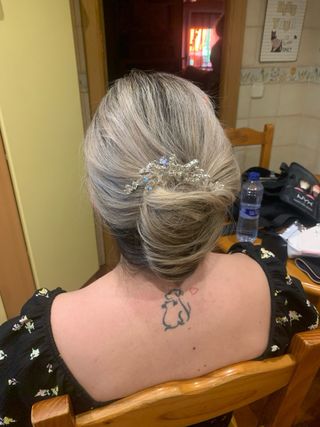 MAQUILLAJE Y PELUQUERIA A DOMICILIO