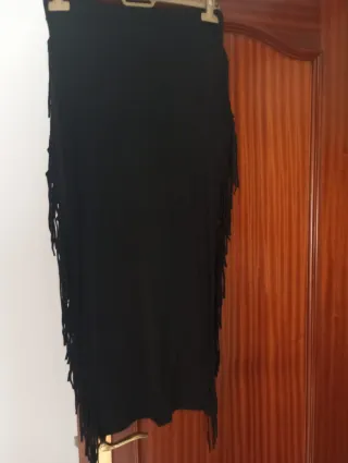 Falda negra con flecos talla única