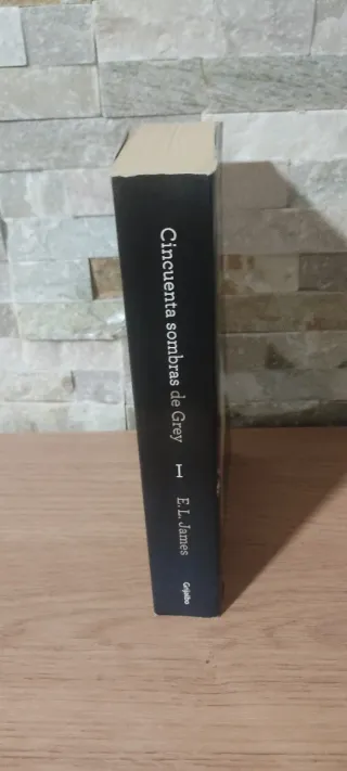 CINCUENTA SOMBRAS DE GREY