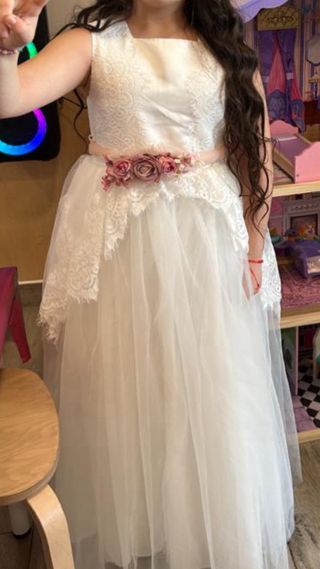 Vestido de comunión blanco con flores