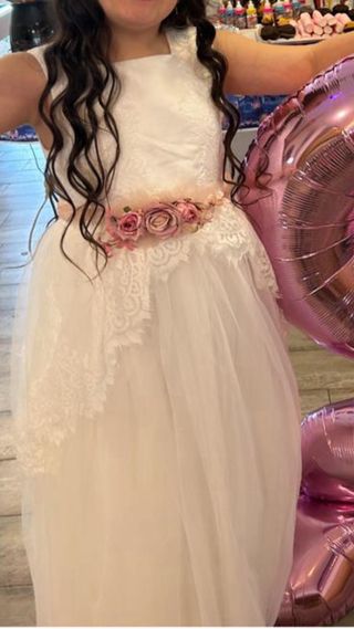 Vestido de comunión blanco con flores