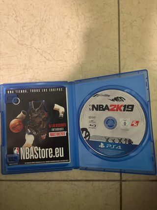 Pacchetto FIFA 19 e NBA 2K19 PS4