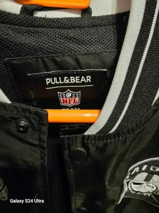 Chaqueta Raiders NFL Pull&Bear Negra