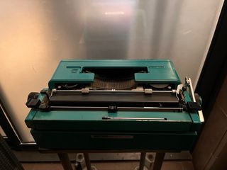 Olivetti Studio 45 Máquina de Escribir y funda ori