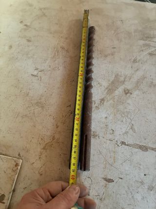 Broca SDS para taladro percutor numero 18 .