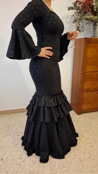 Traje de Flamenca Negro Lunares TODAS LAS TALLAS