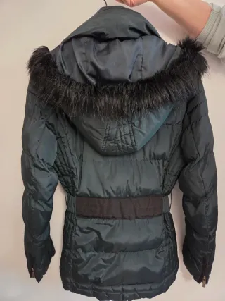 Abrigo plumífero verde Morgan con capucha