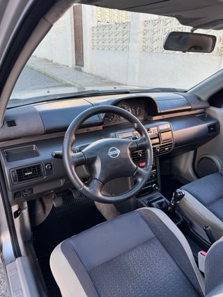 Nissan X-Trail 2004