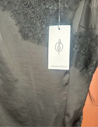 Vestido negro corto encaje