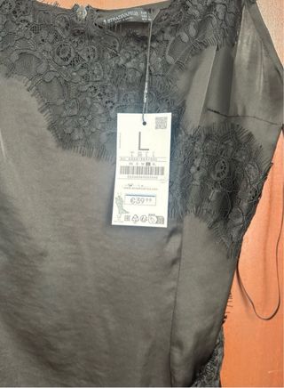 Vestido negro corto encaje