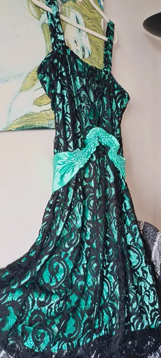 Vestido de fiesta verde y negro