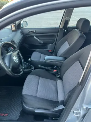 Volkswagen Golf 2002