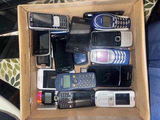 Lote de móviles antiguos