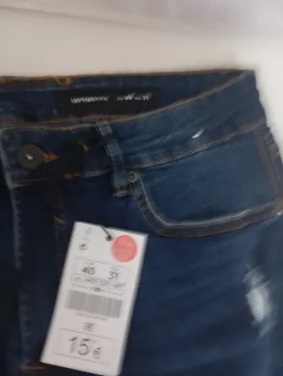 Pantalón corto vaquero nuevo con etiqueta Talla M